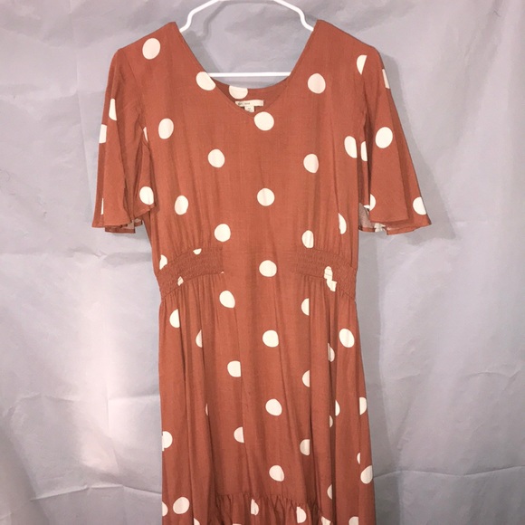 Dresses & Skirts - High-low polka dotted dress 😻